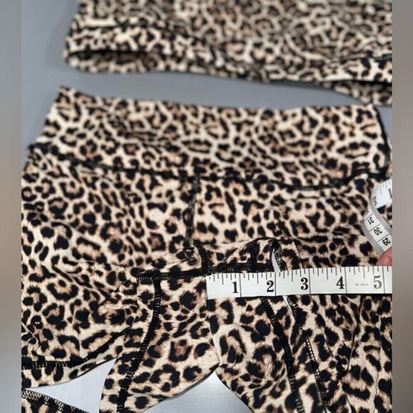 Zyia Scrunchy Bum Shorts and Bra Set - Picture 9 of 9